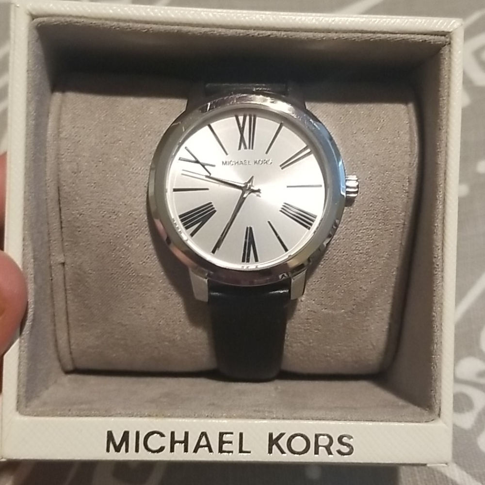 EUC Michael Kors Watch